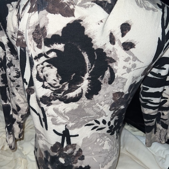 EXPRESS COVER UP/ sweater shirt - Picture 6 of 9